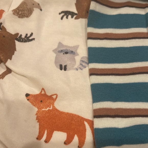 NWT Carters 4 Piece Set - Wildlife Forest Friends - 2 Tops & 2 pants =1 price - Picture 3 of 8